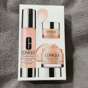 NIB Clinique moisture surge eye cream set